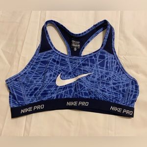 NIKE PRO GIRLS Sports Bra (Size Girls XL)